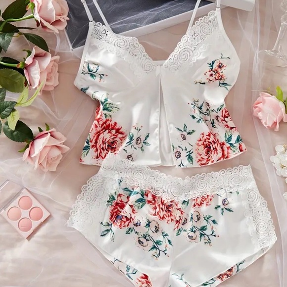 Silky Satin & Lace Shabby Chic Cottage Rose Floral Print  Camisole & Boxer Short - Picture 7 of 10